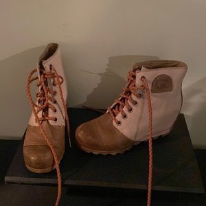 Sorel PDX Distressed leather waterproof boot great condition